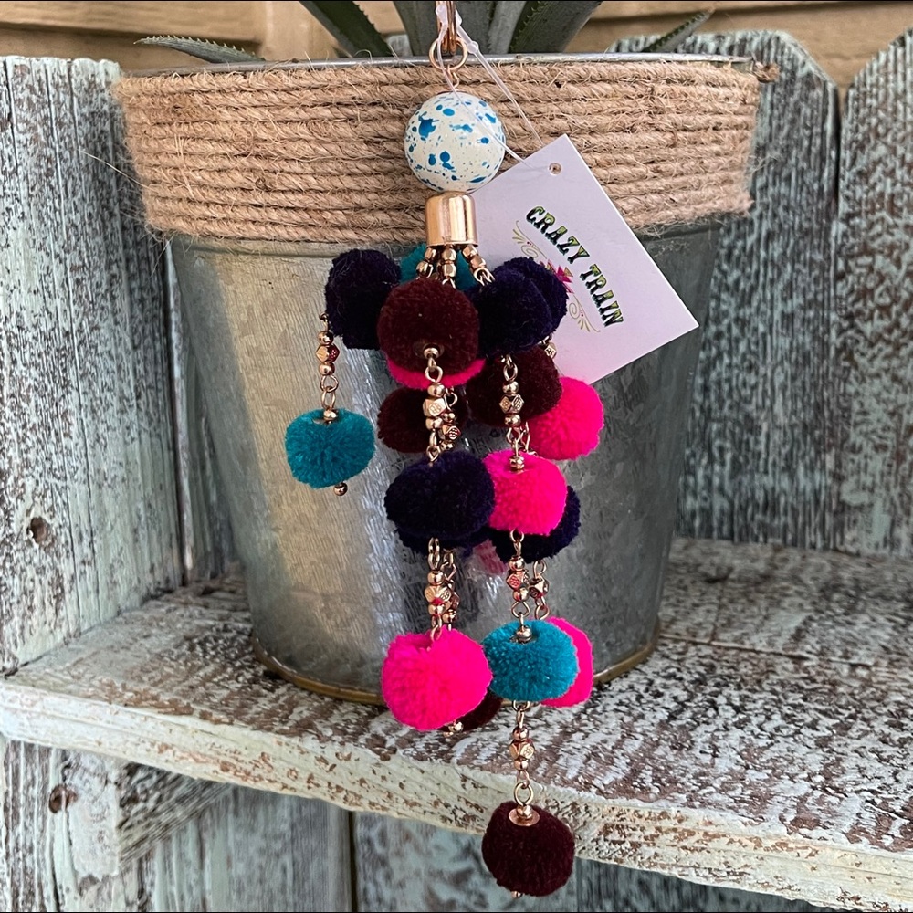 NWT! CrAzY TrAiN Pom Pom Key Chain Ring! 🚂❤️